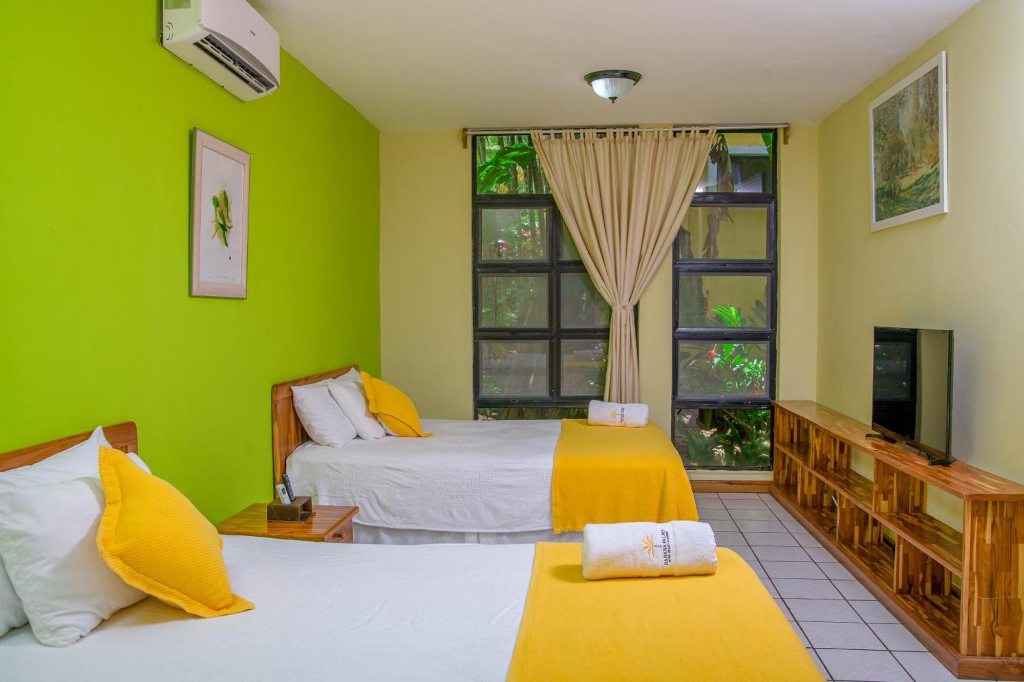 Banana Palms Hotel Rio Dulce By Eksteriør billede