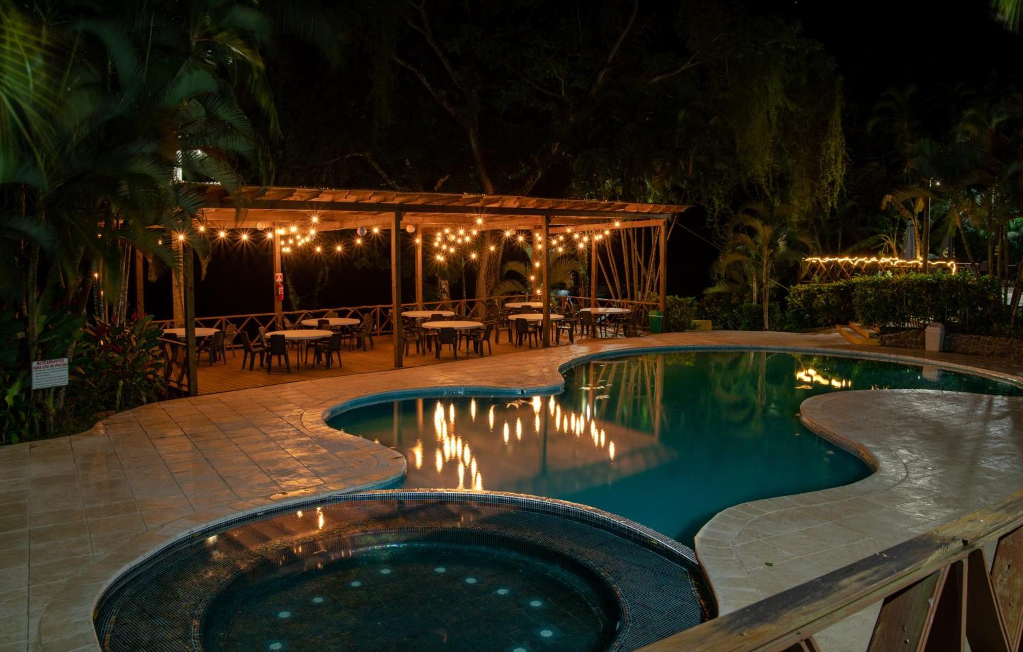 Banana Palms Hotel Rio Dulce By Eksteriør billede