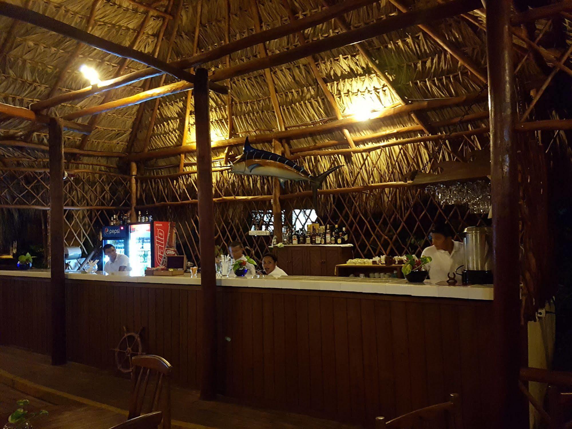Banana Palms Hotel Rio Dulce By Eksteriør billede